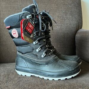 Helly Hansen Men's Black Winter Boots New With Tags